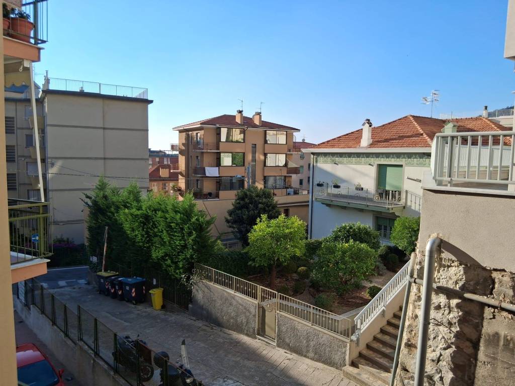 Appartamento a Finale ligure in Via Cagna, 29 - Foto 3