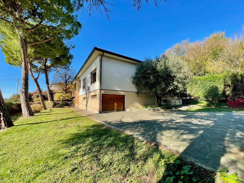 Villa a Montecchio maggiore in via ziggiotti, 5 - Foto 5