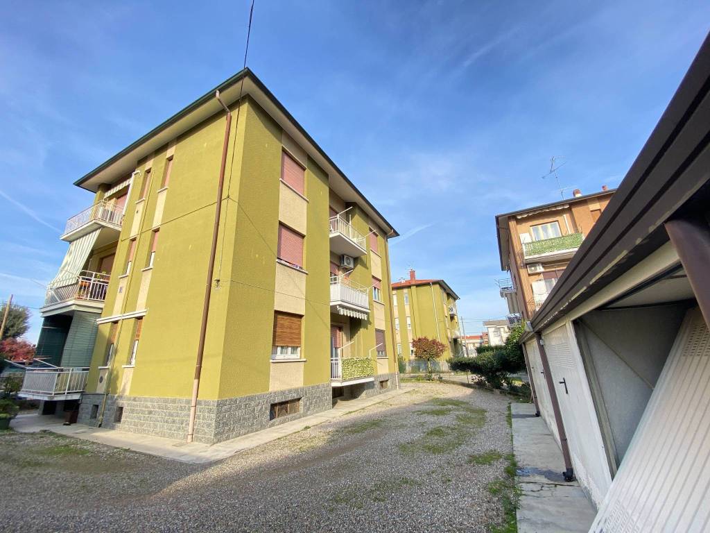 Appartamento a Busto arsizio in Via Aquileia, 18 - Foto 2