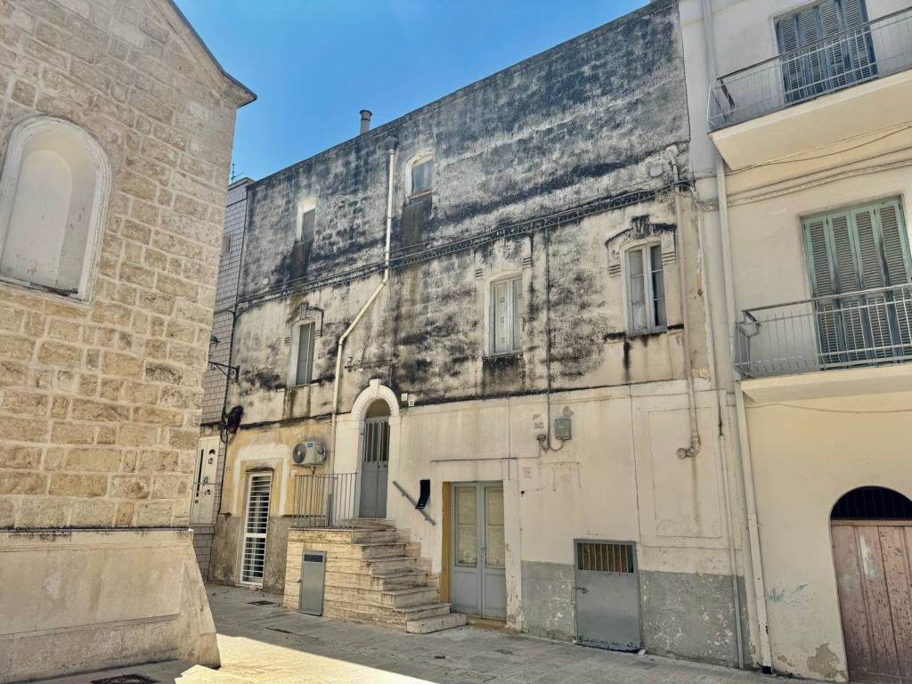 Palazzo / stabile a Adelfia in Corso Vittorio Veneto, 23 - Foto 2