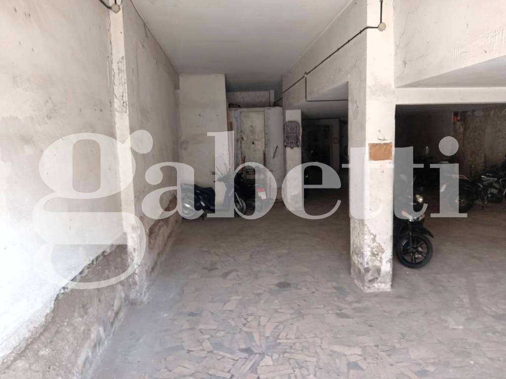 Box / garage a Portici in Via Scalea, 3 - Foto 2