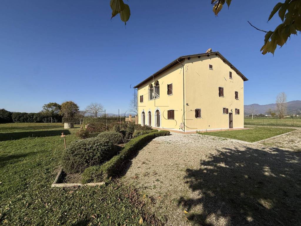 Appartamento a Sansepolcro in Trebbio, Sansepolcro, Arezzo, Toscana, 50237, Italia - Foto 2