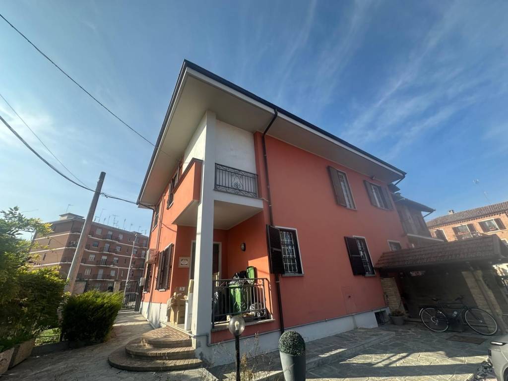 Villa a Costigliole d'asti in Via Giacomo Scotti, 16 - Foto 4