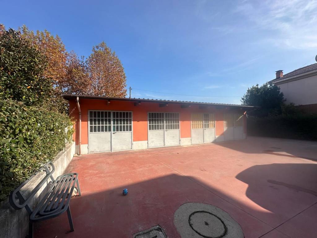 Villa a Costigliole d'asti in Via Giacomo Scotti, 16 - Foto 5