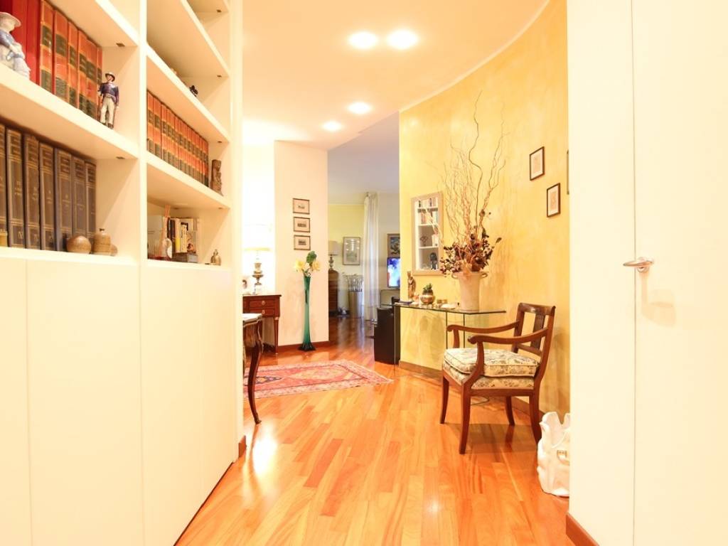 Appartamento a Verona in Via Fratelli Ferroni, 4 - Foto 4