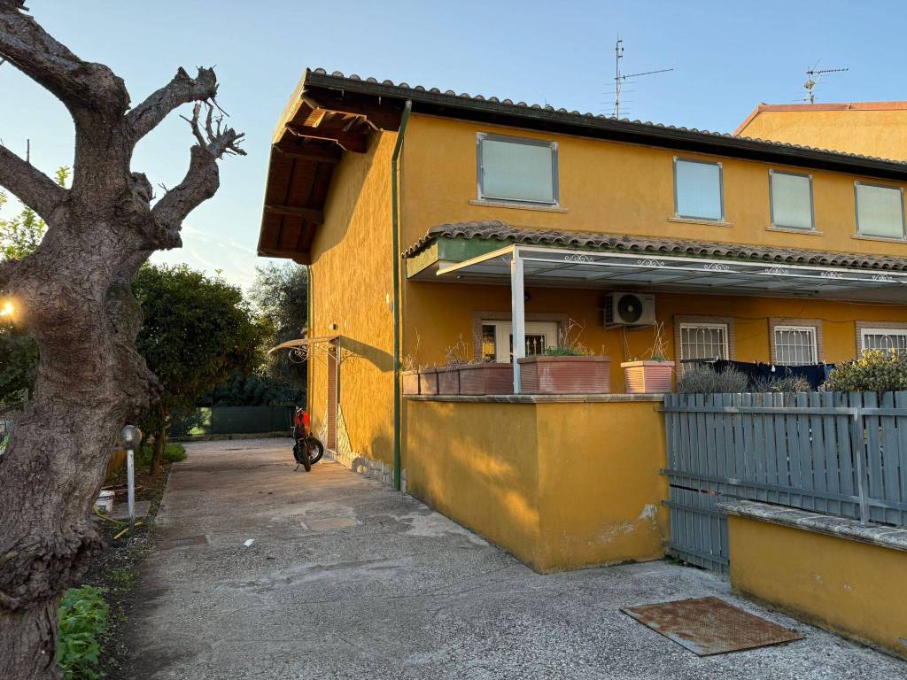 Appartamento a Aprilia in Via Chieti - Foto 2