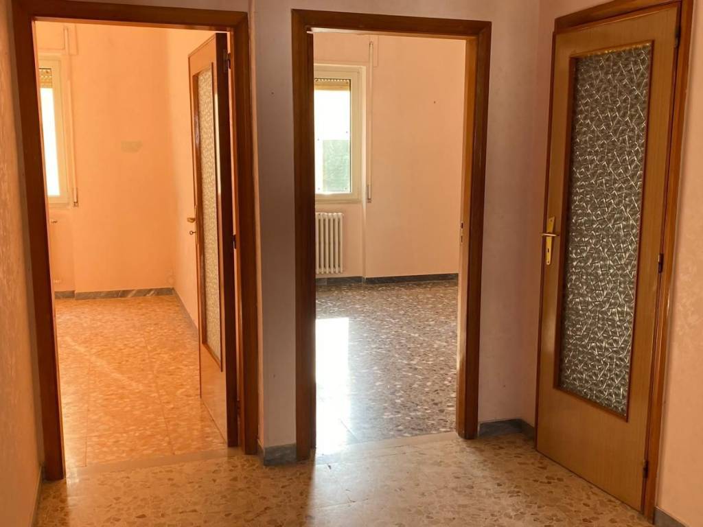 Appartamento a Manfredonia in Via 1 Maggio - Foto 3