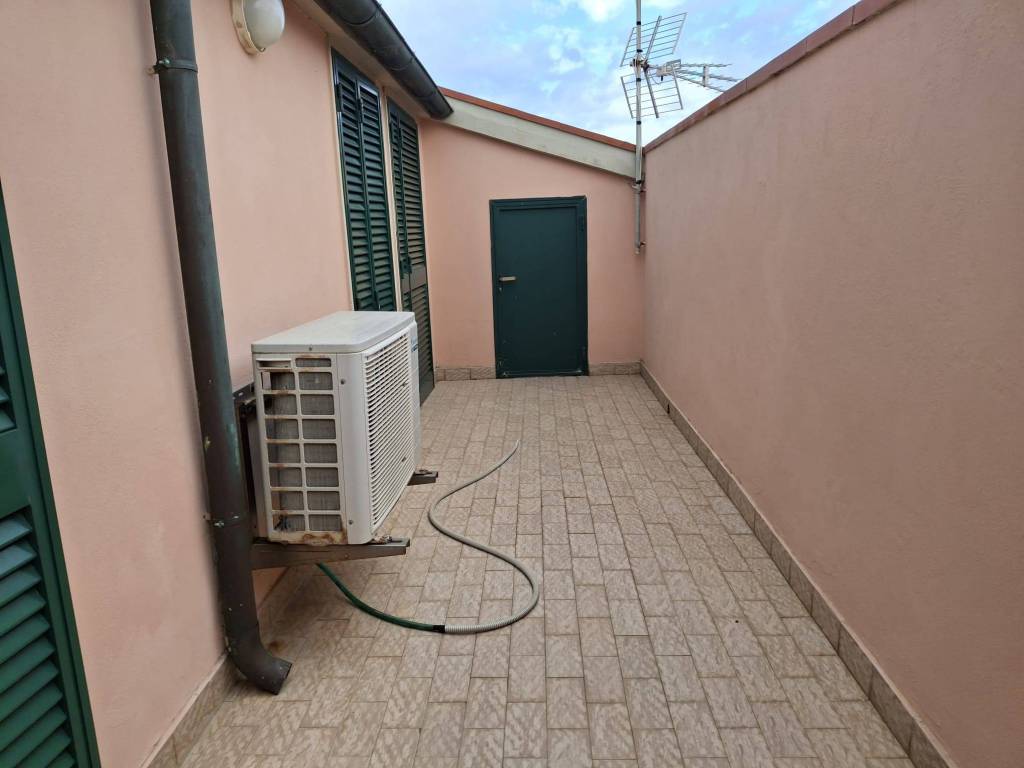 Appartamento a Cecina in Viale della Vittoria - Foto 4