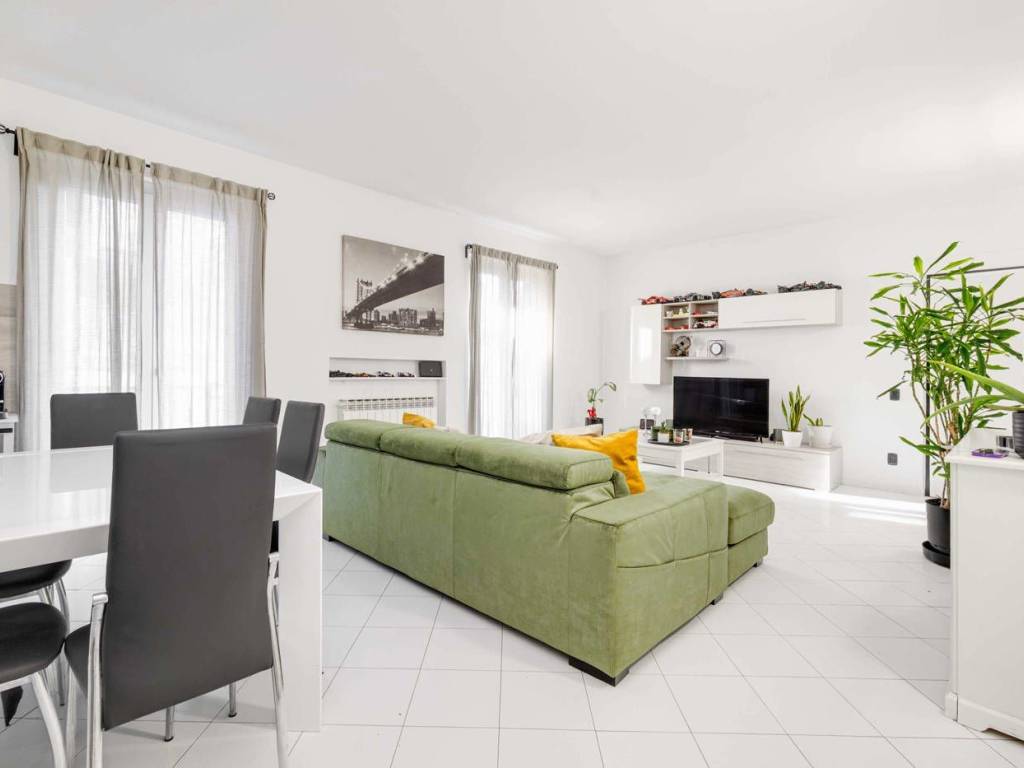 Appartamento a Saronno in via Larga - Foto 3