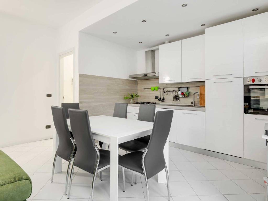 Appartamento a Saronno in via Larga - Foto 5