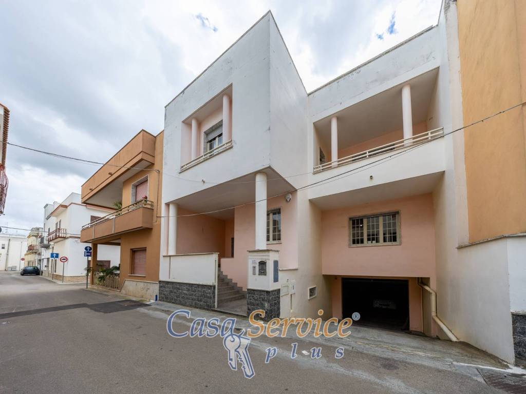 Casa indipendente a Tuglie in Via Napoli - Foto 2