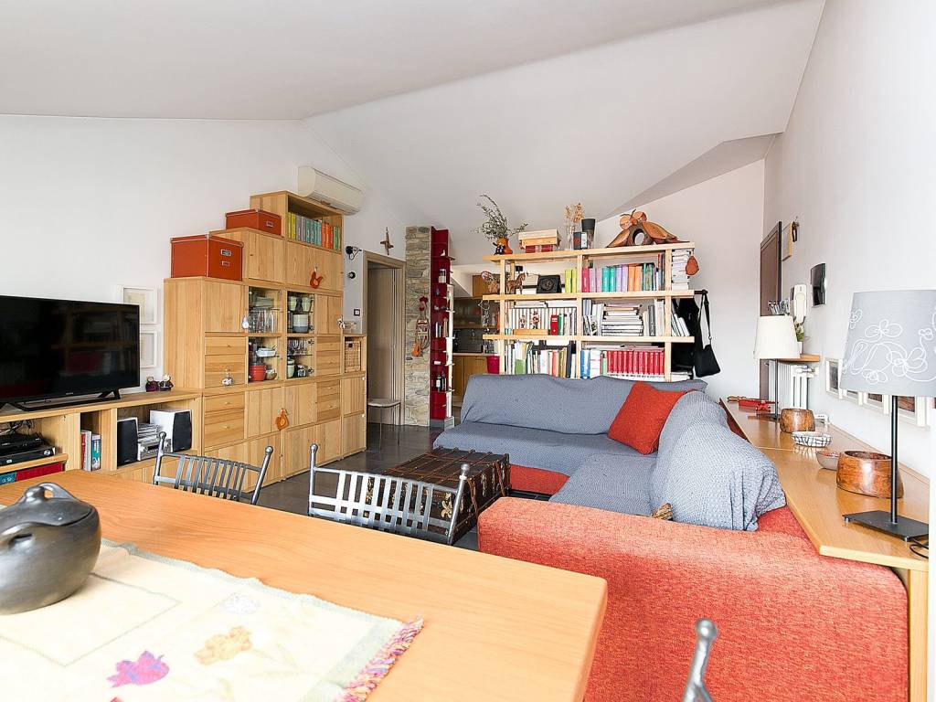 Attico / mansarda a Gerenzano in Via Alessandro Manzoni - Foto 3