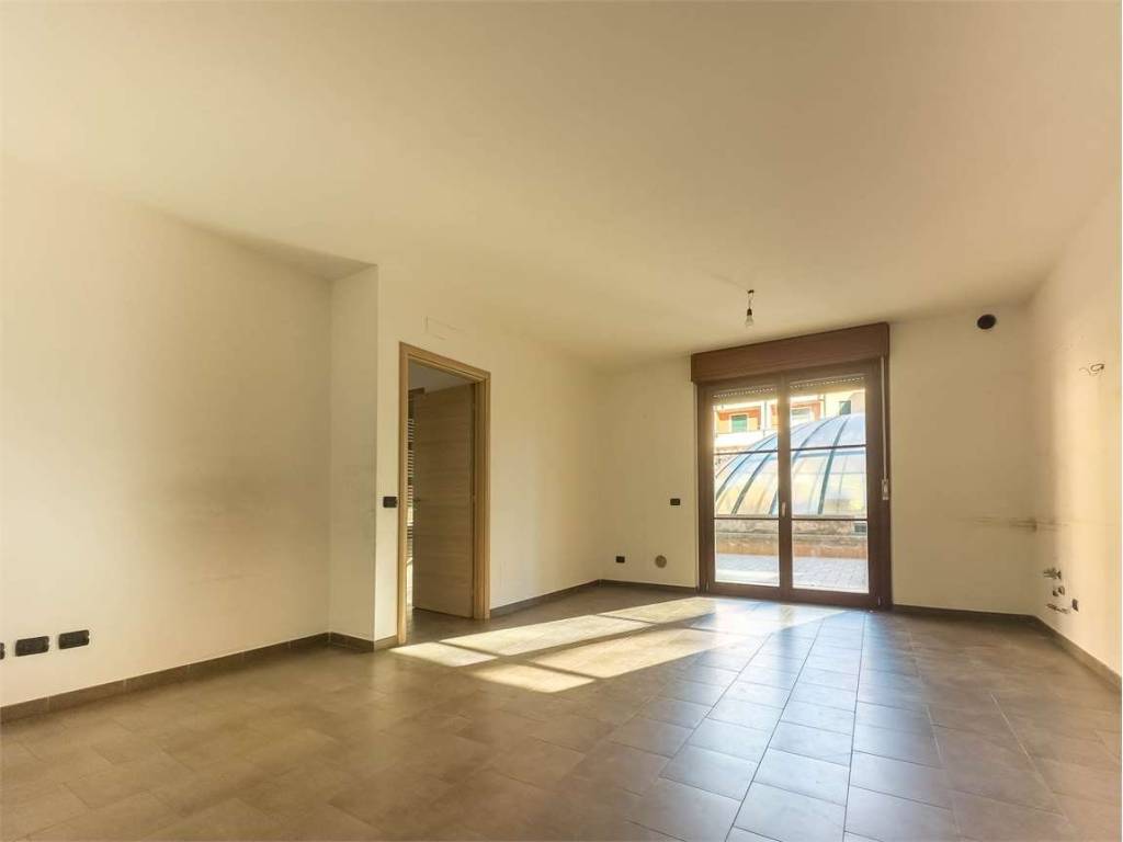 Appartamento a Somma lombardo in Via Visconti , 25 - Foto 4