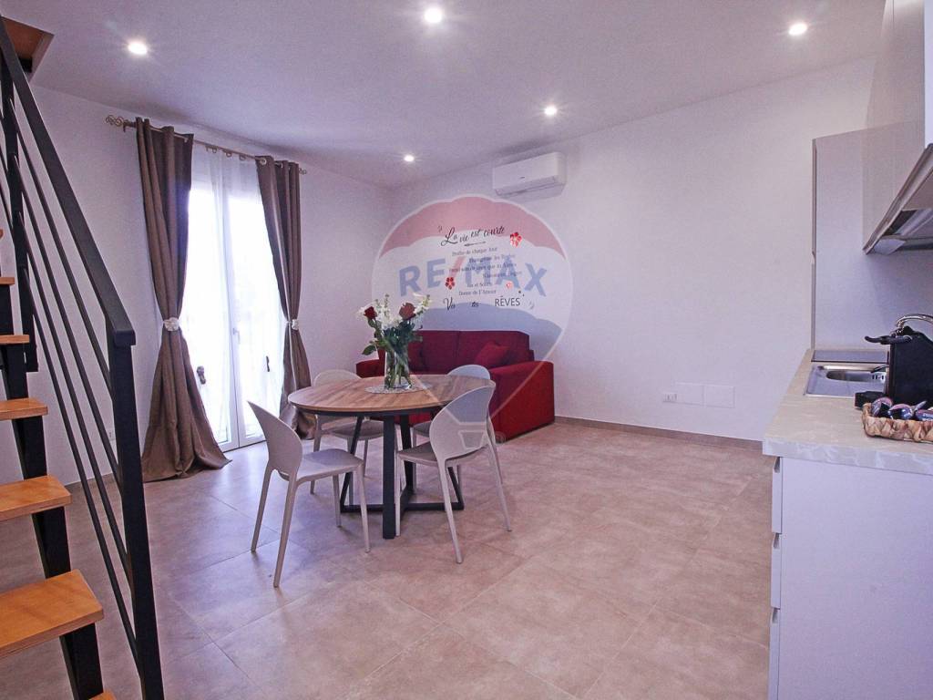 Casa indipendente a Specchia in Via Salite, 9 - Foto 2