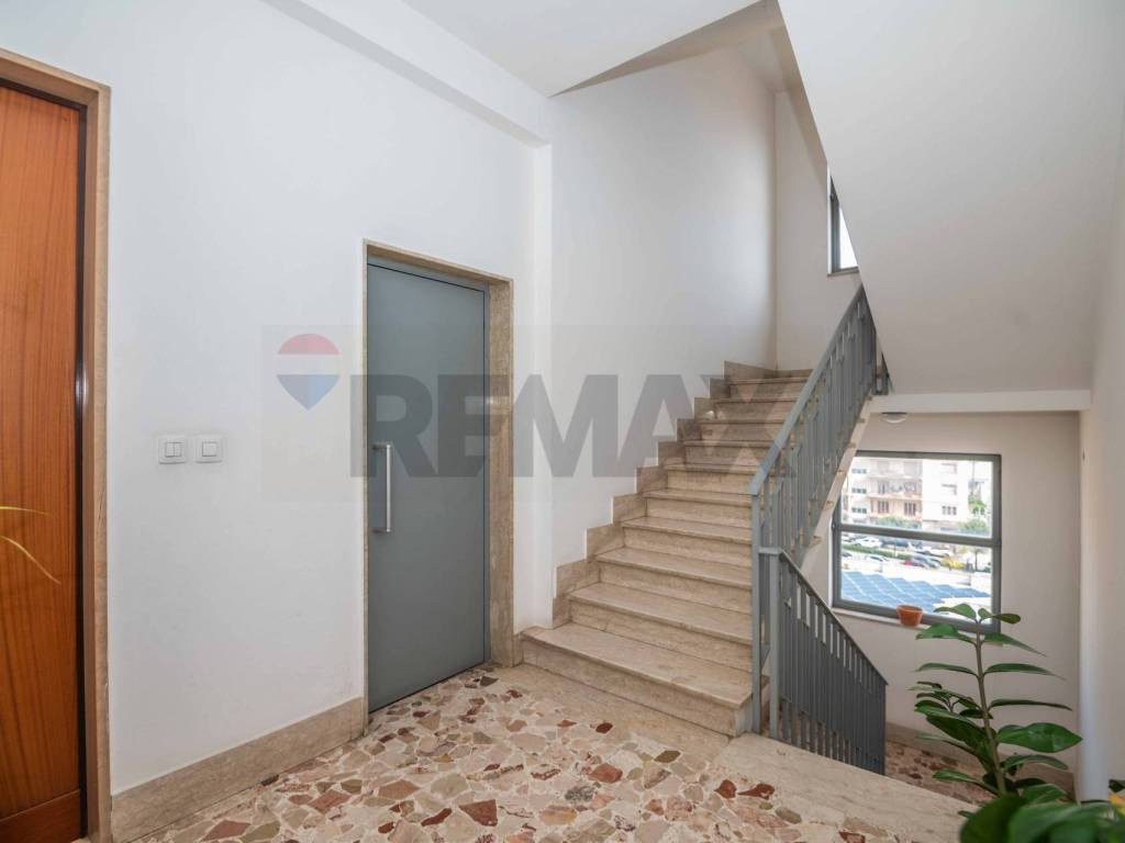Appartamento a Caltagirone in Viale Autonomia, 47 - Foto 2