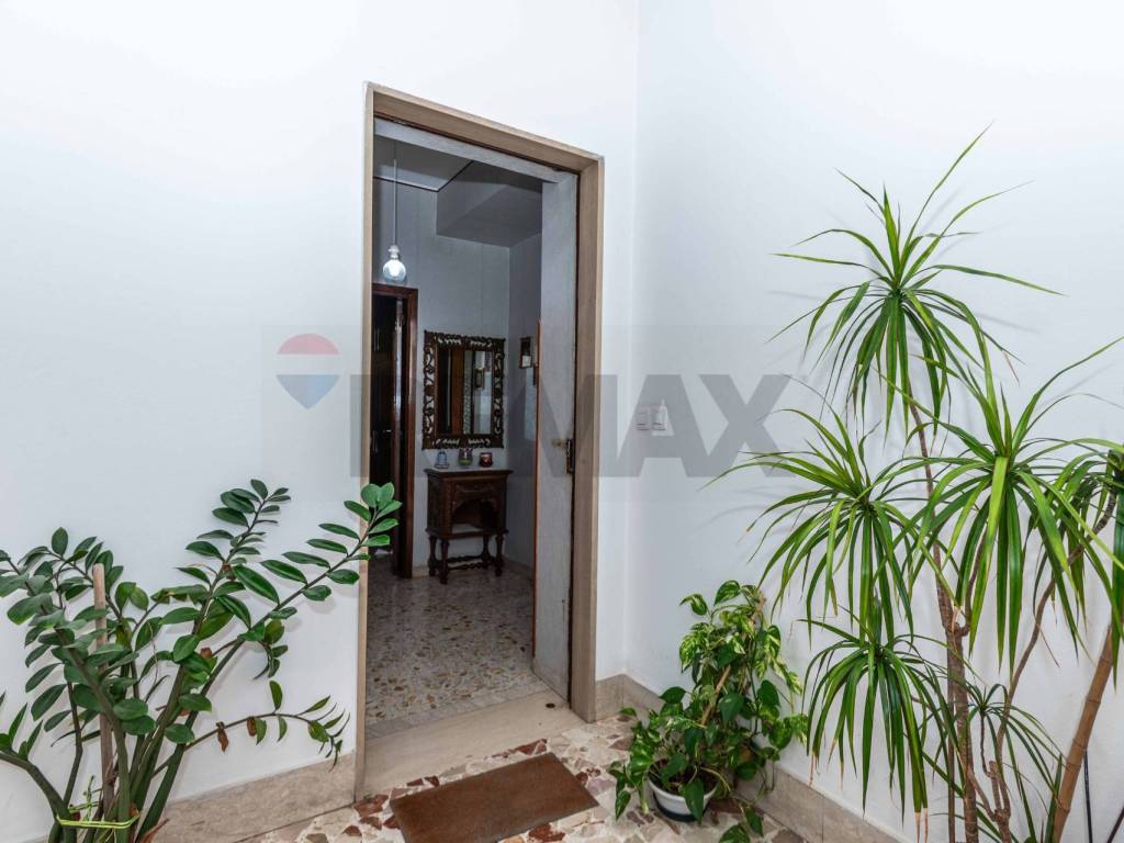 Appartamento a Caltagirone in Viale Autonomia, 47 - Foto 3