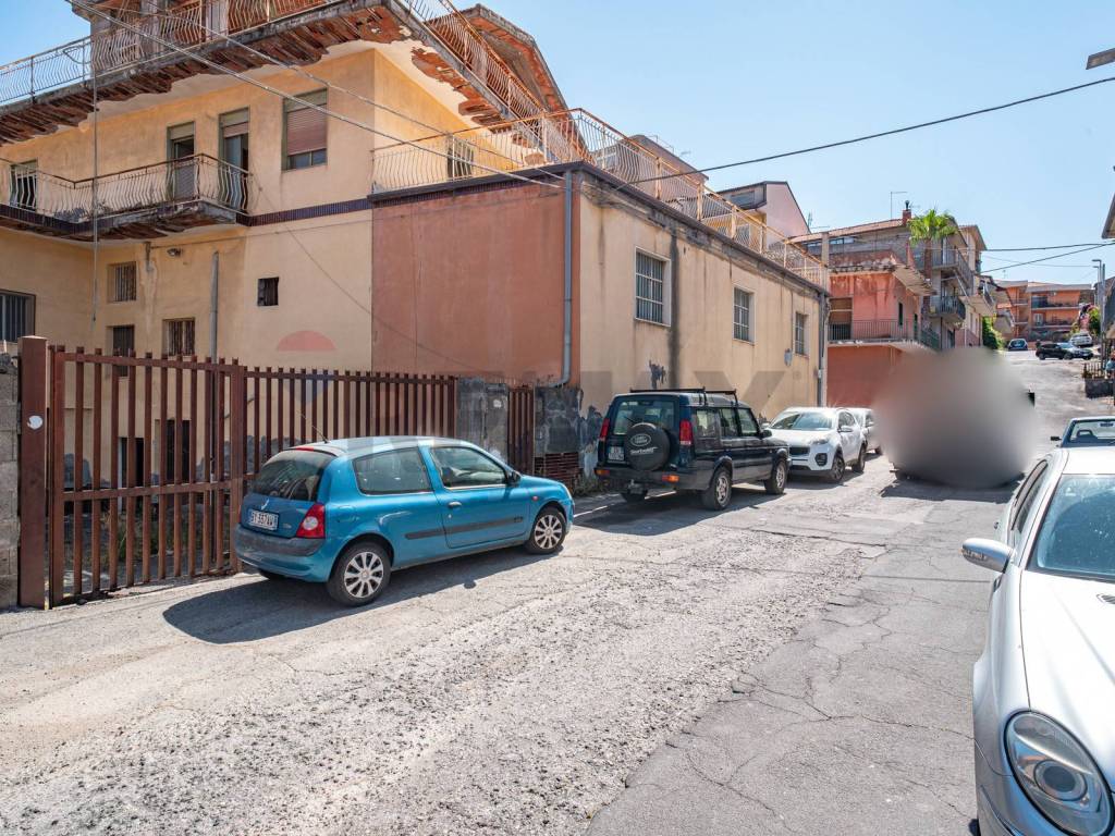 Appartamento a Belpasso in VIA VASCO PRATOLINI - Foto 2