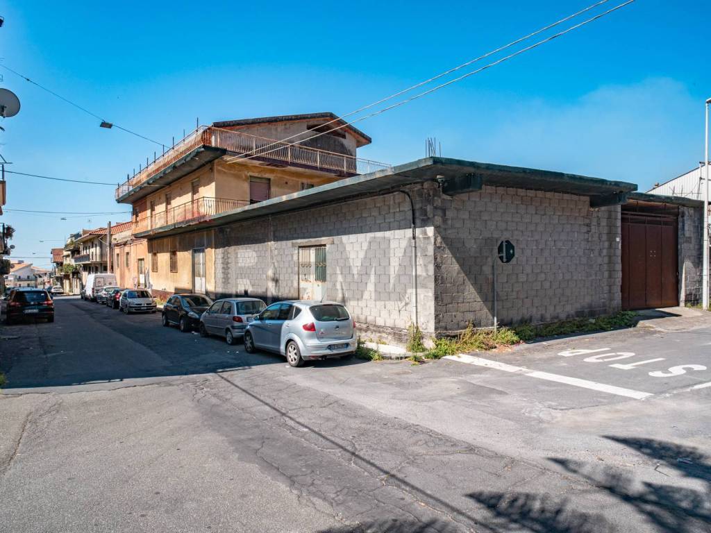 Appartamento a Belpasso in VIA VASCO PRATOLINI - Foto 4