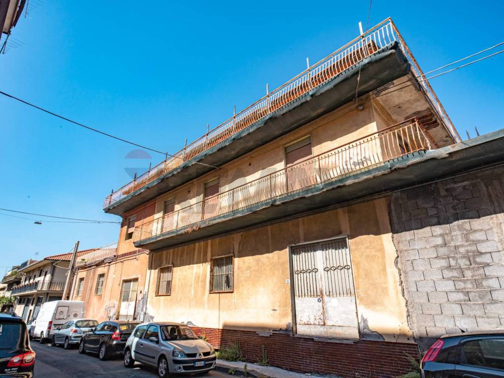 Appartamento a Belpasso in VIA VASCO PRATOLINI - Foto 5