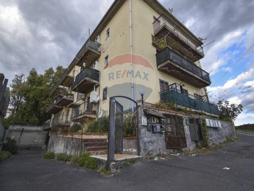 Appartamento a Belpasso in Via De Nicola, 9 - Foto 2