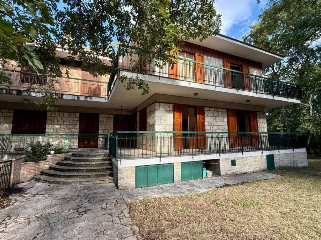 Villa a Ascoli piceno in Viale Medaglie D'Oro, 1 - Foto 2
