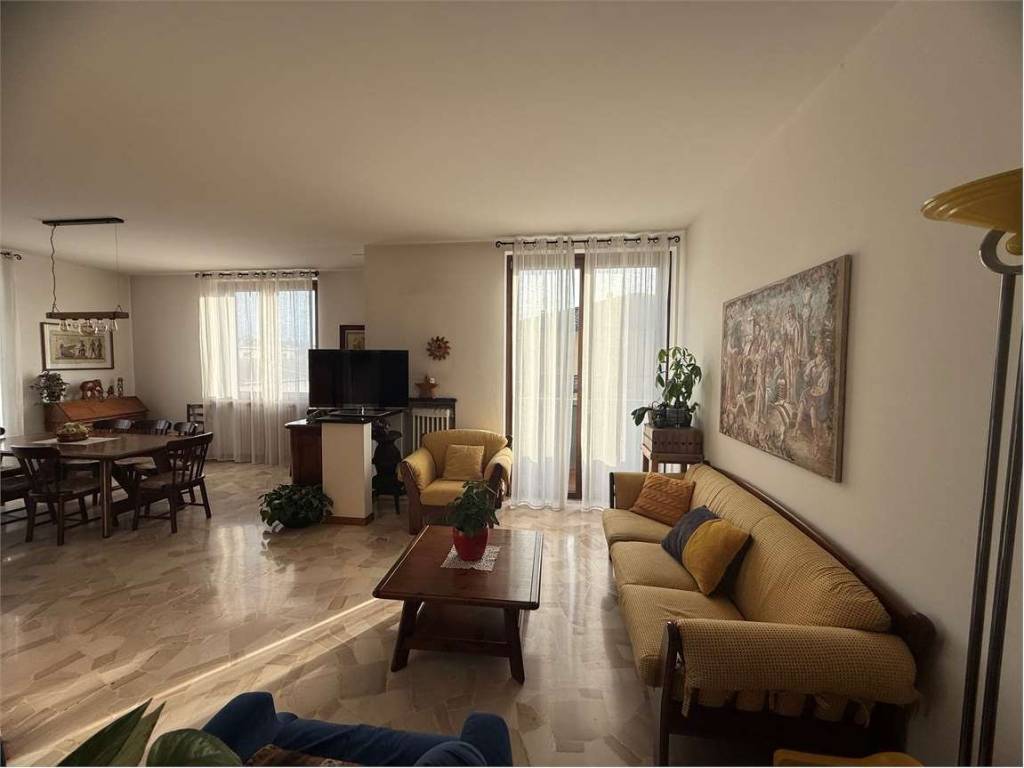 Appartamento a Cantù in via Como - Foto 3