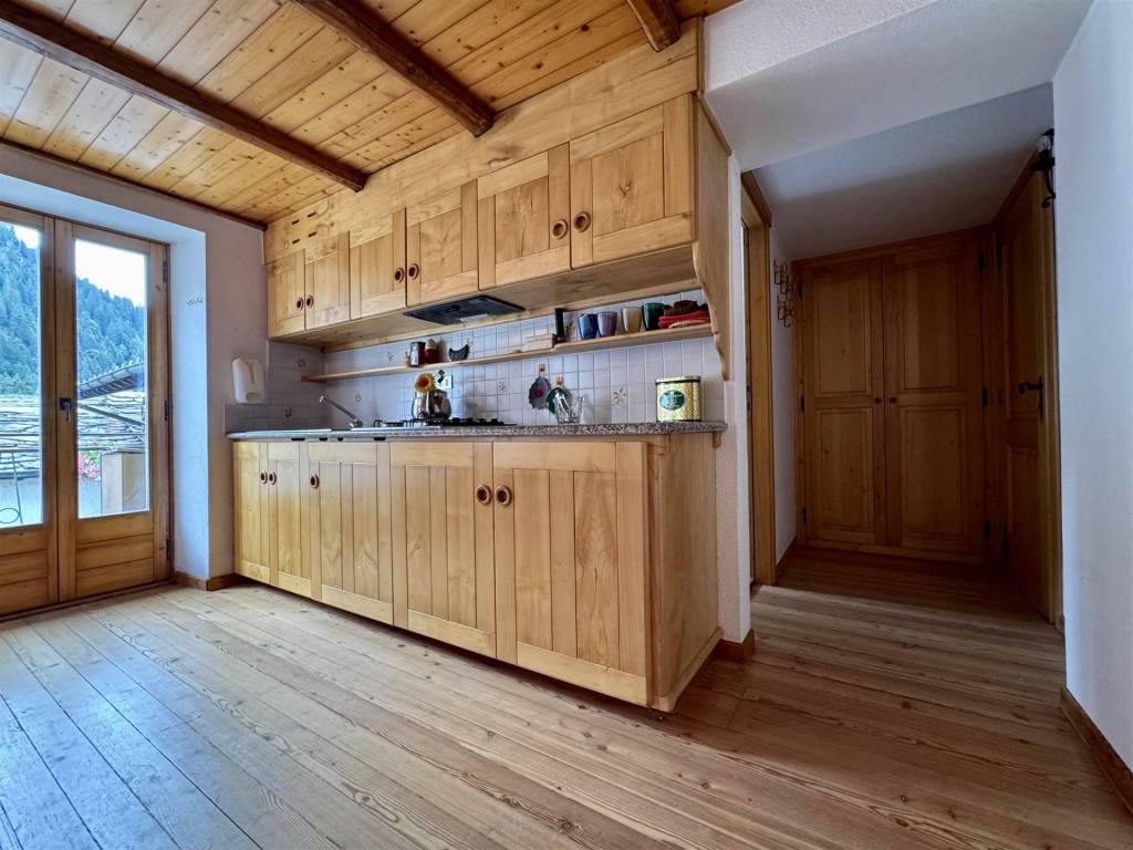 Appartamento a Madesimo in Via Calzaferri - Foto 2