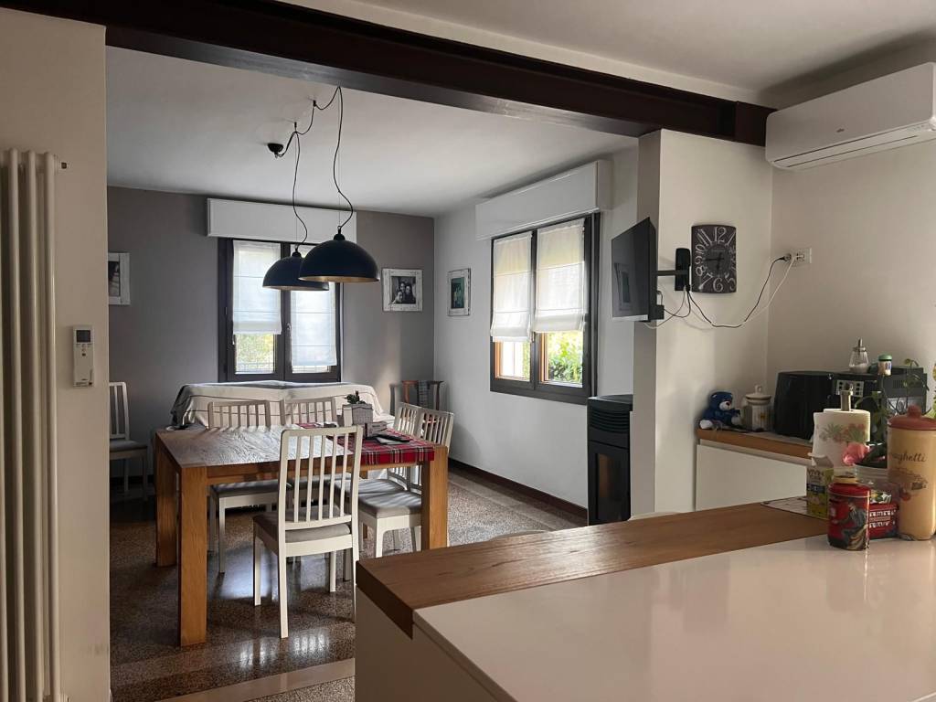 Villa a Bassano del grappa in Strada Rivarotta - Foto 3