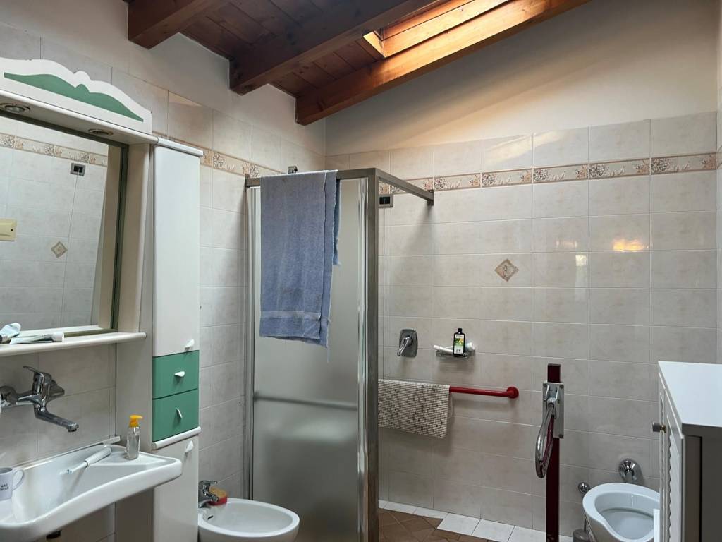 Villa a Bassano del grappa in Strada Rivarotta - Foto 5