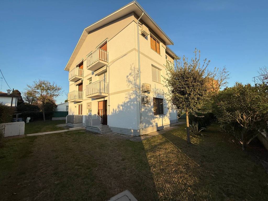 Appartamento a Comacchio in Viale degli Scacchi, 25 - Foto 3