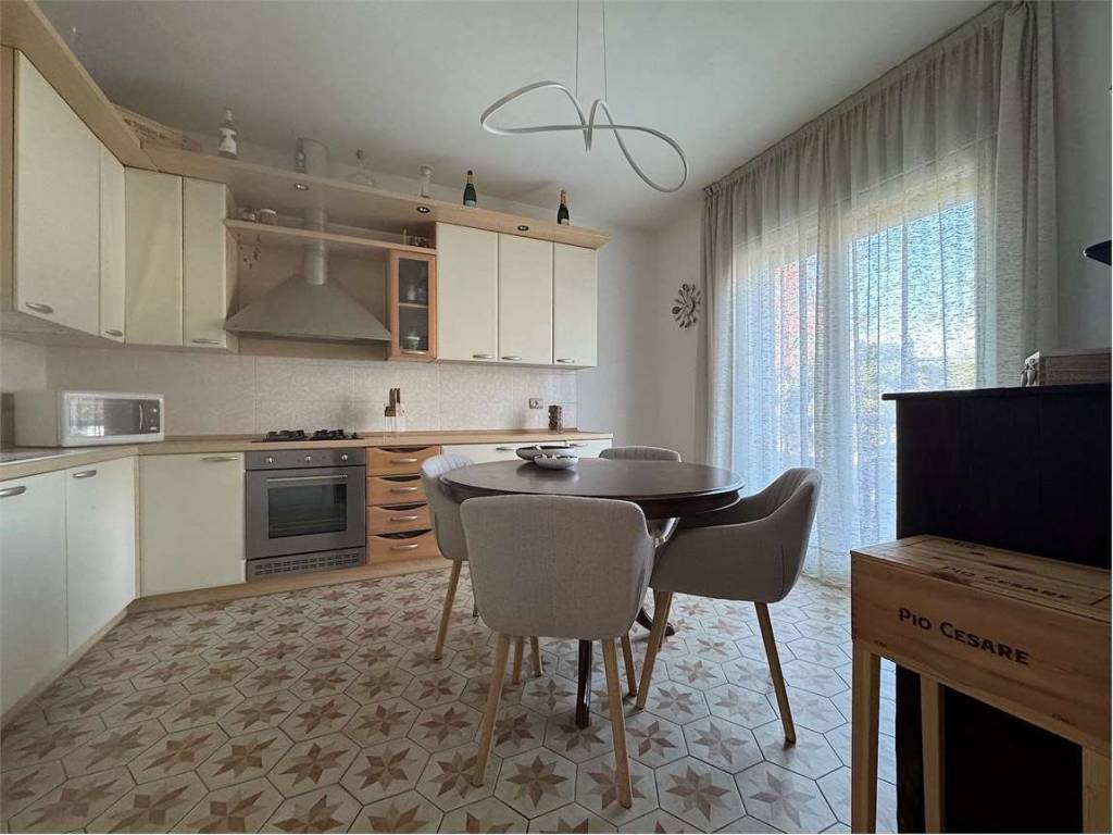 Villa a Buguggiate in Via XXV Aprile , 28 - Foto 2