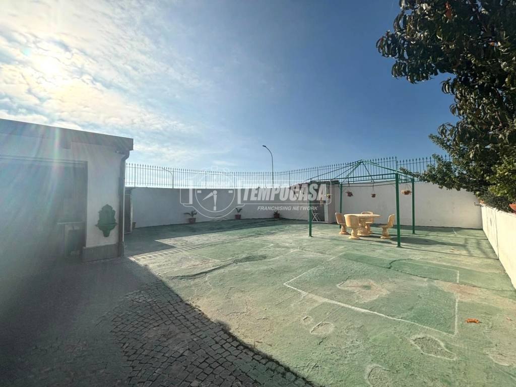 Villa a Castel volturno in Viale Lenin - Foto 2