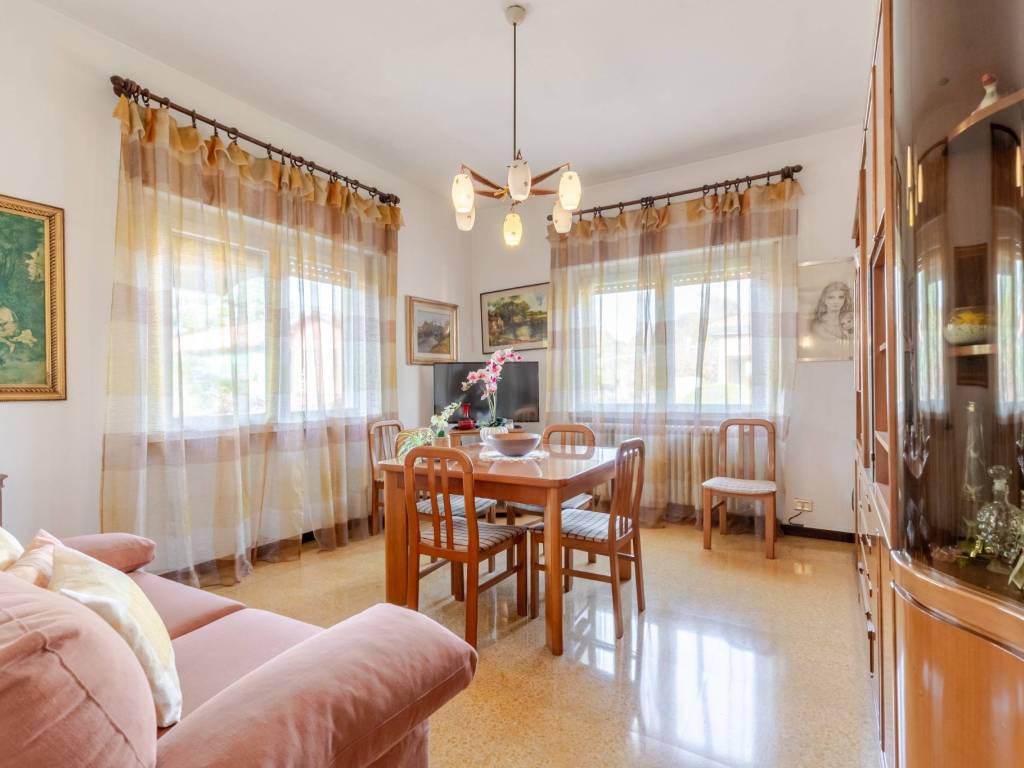 Villa a Vedano olona in Vicolo Vincenzo Bellini - Foto 2