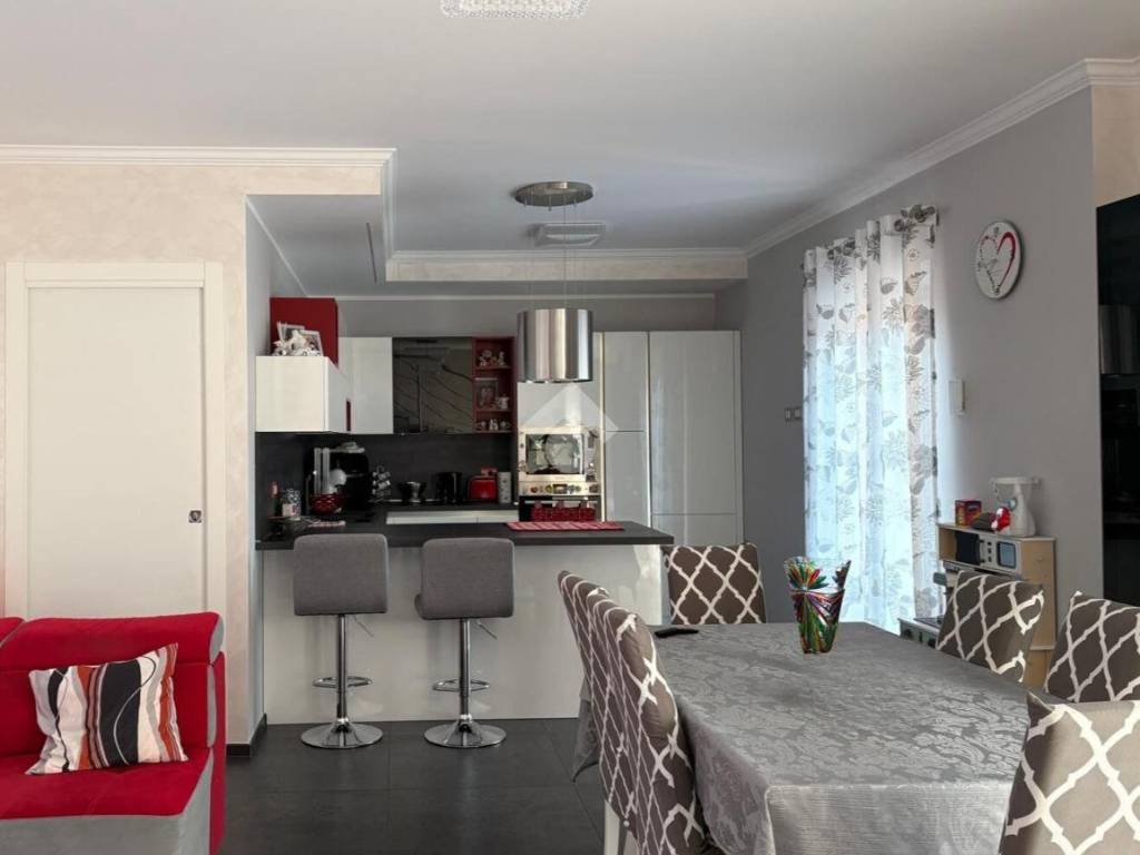 Casa indipendente a Ferno in Via Giosuè Carducci, 2 - Foto 4