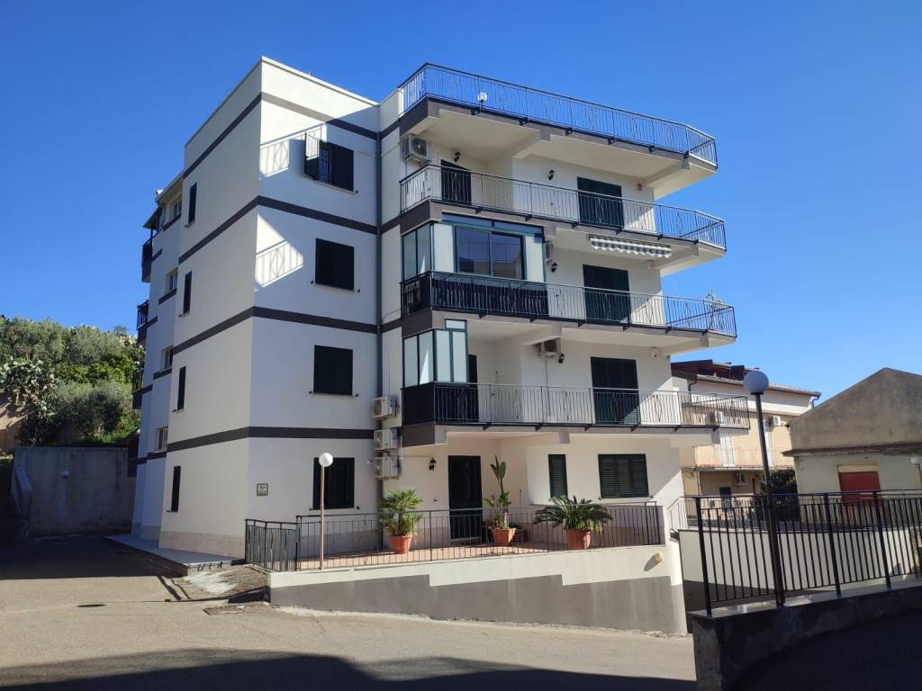 Appartamento a Santa teresa di riva in Via Principe di Piemonte, 17 - Foto 3