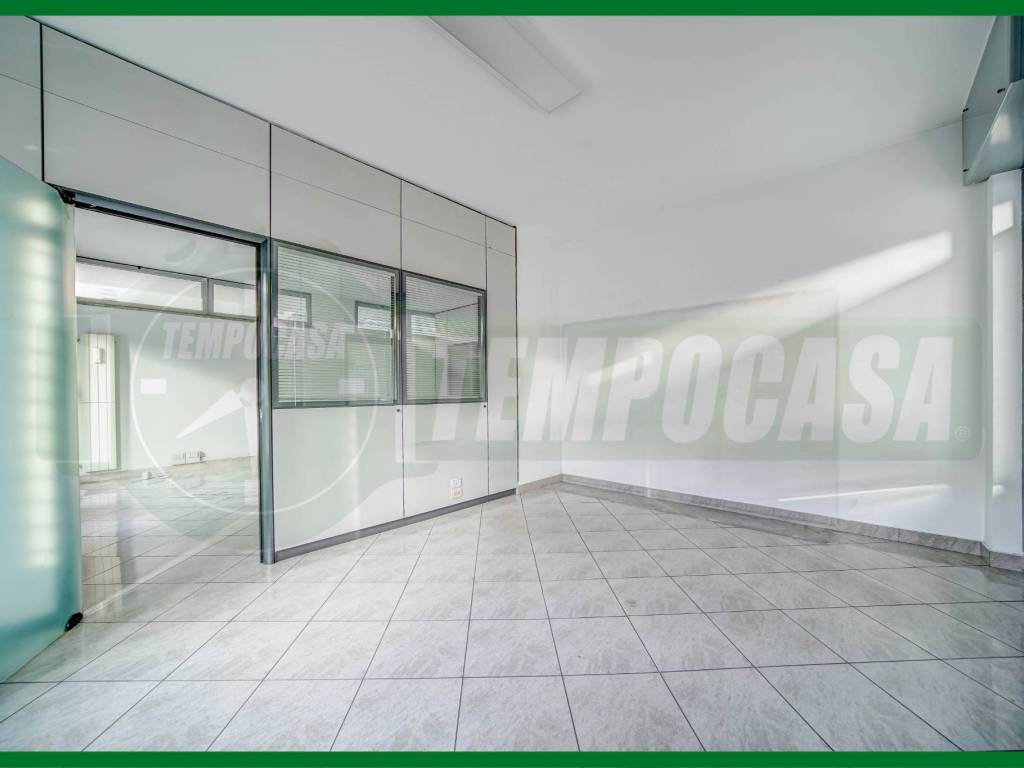 Immobile a Gallarate in Via Angelo Pegoraro - Foto 3