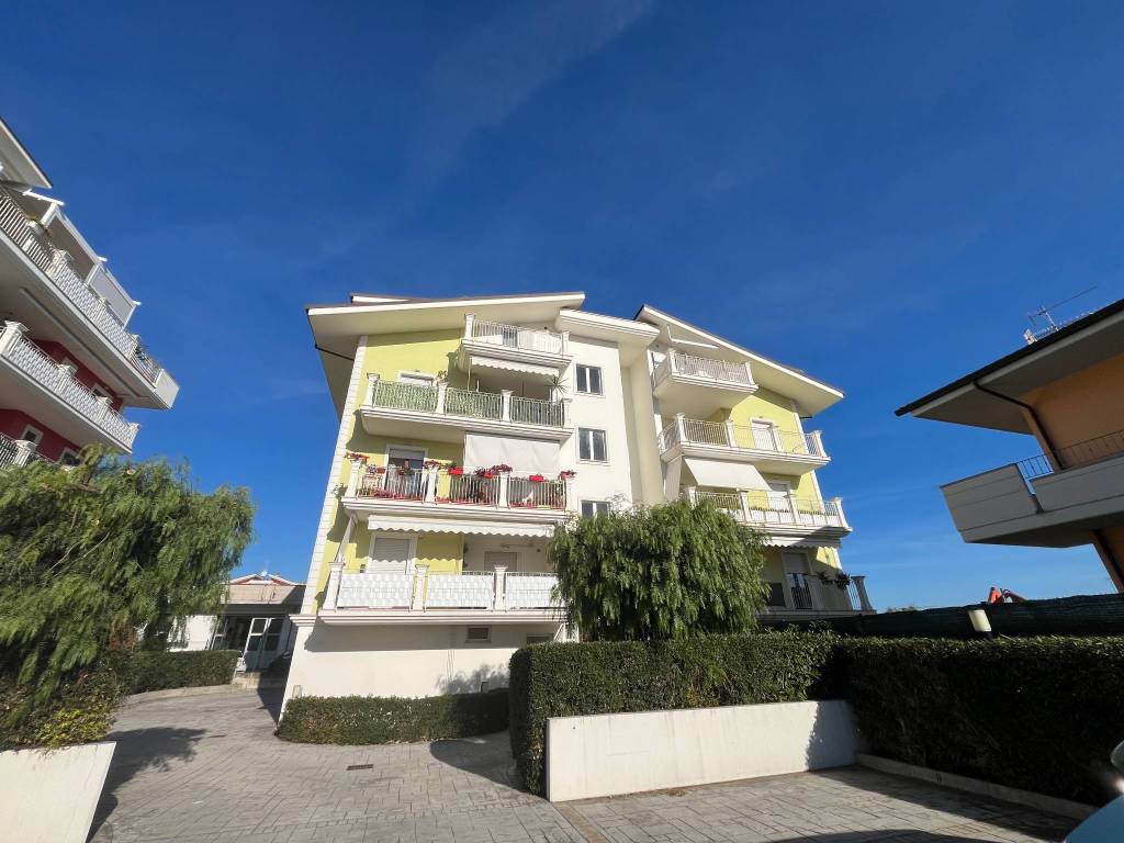 Appartamento a Martinsicuro in Via Francesco Baracca, 1 - Foto 3