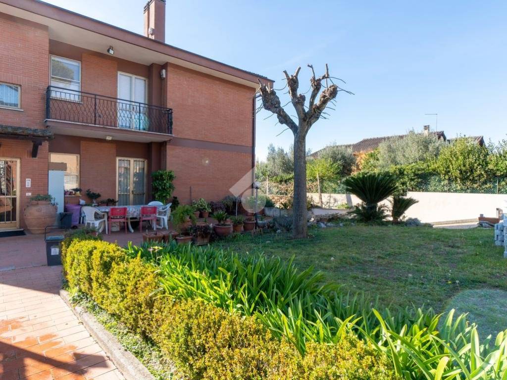 Appartamento a Grottaferrata in Via del Pratone, 66 - Foto 2