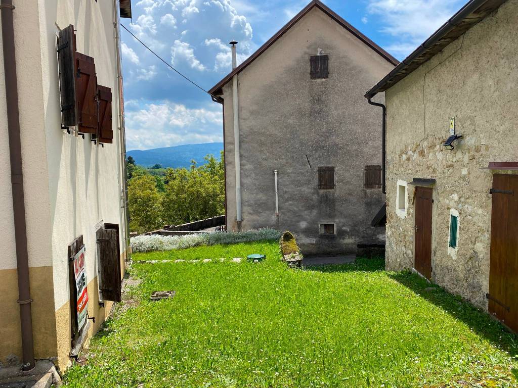 Rustico / casale a Chies d'alpago in Via della Vittoria - Foto 2
