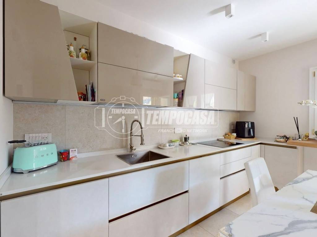 Appartamento a Lusciano in Via don Francesco Corrado 10 - Foto 4