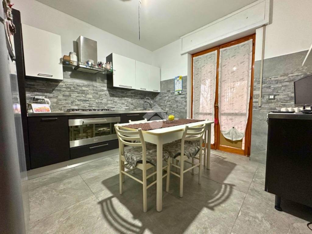 Appartamento a Santhià in Corso Sant'Ignazio, 80 - Foto 2