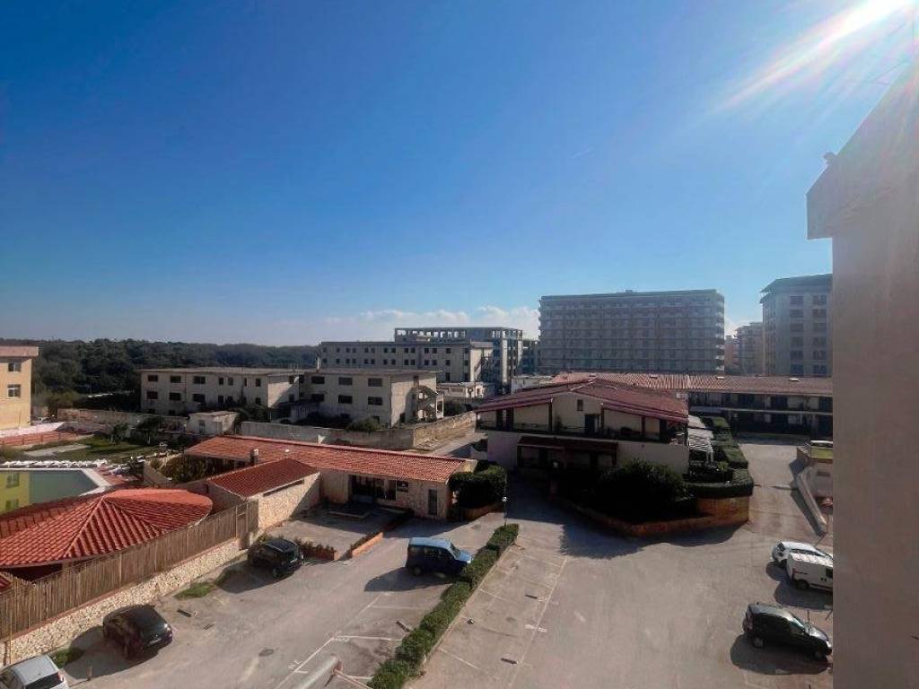 Appartamento a Castel volturno in Viale delle Rose - Foto 2