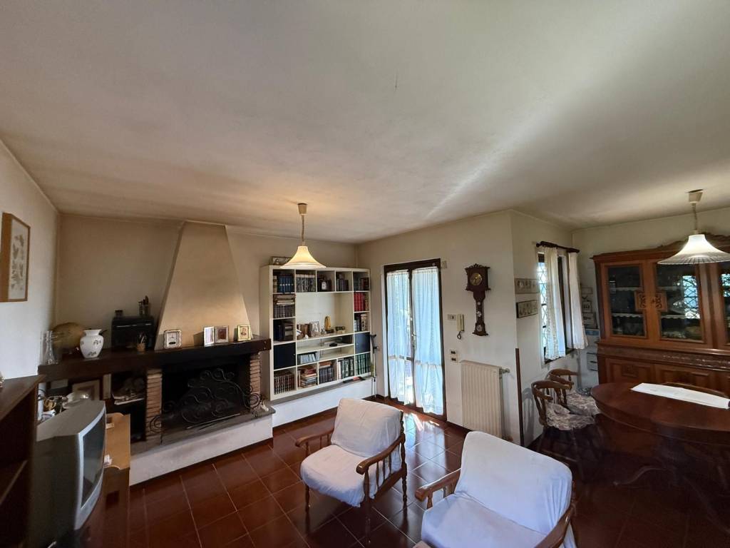 Villa a Sutri in Via dei Lucumoni - Foto 3