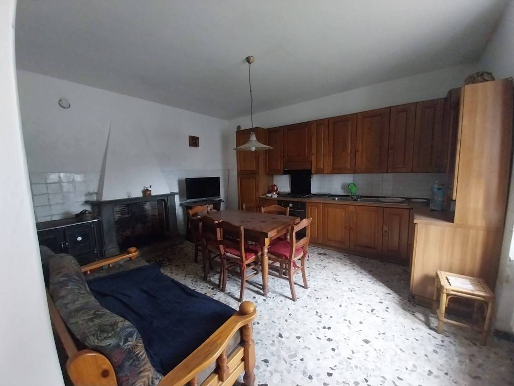 Casa indipendente a Vaiano in Via Emilio Bertini - Foto 2