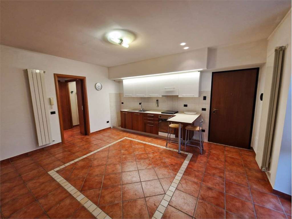 Appartamento a Sesto calende in Via Monte Bianco - Foto 3