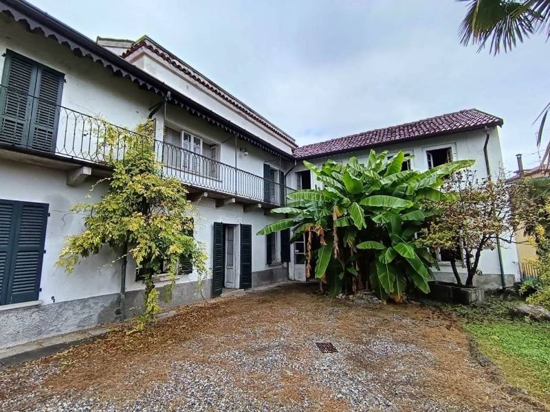 Casa indipendente a Besozzo in Via Indipendenza, 21 - Foto 3