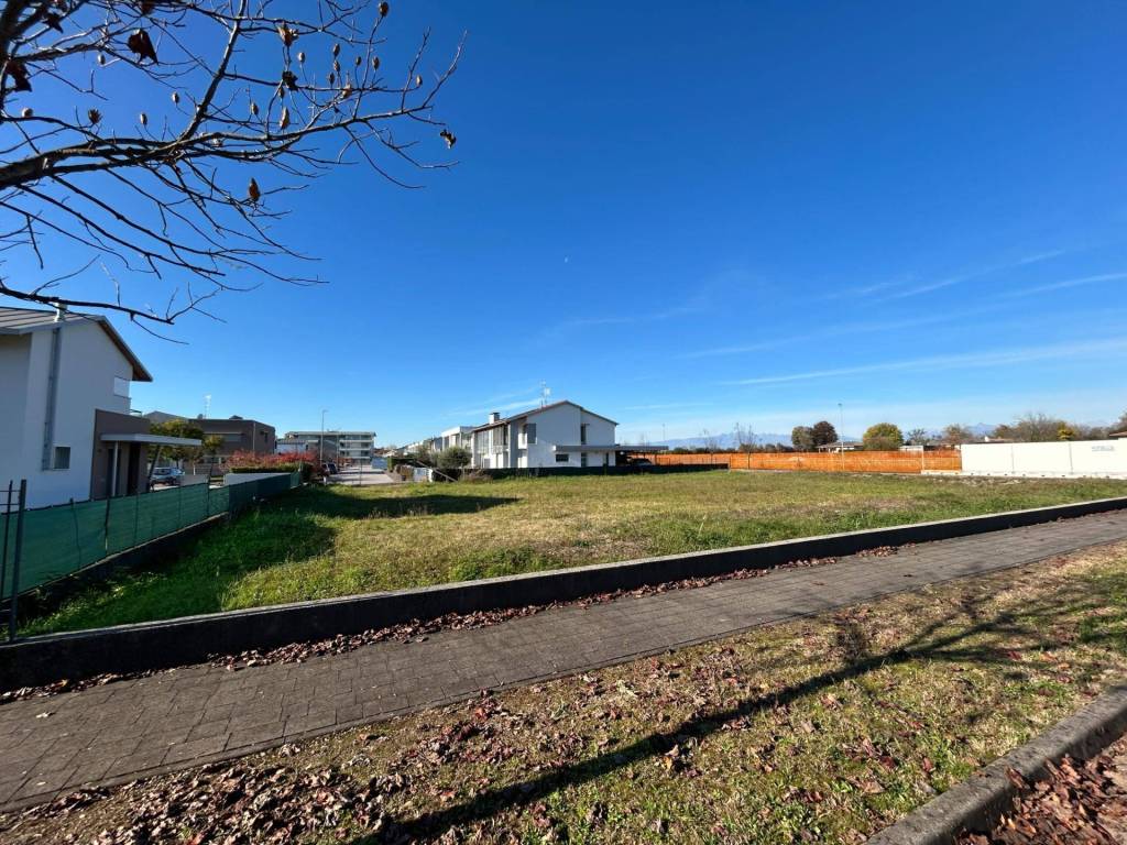 Terreno a Codroipo in Via Alcide de Gasperi - Foto 2