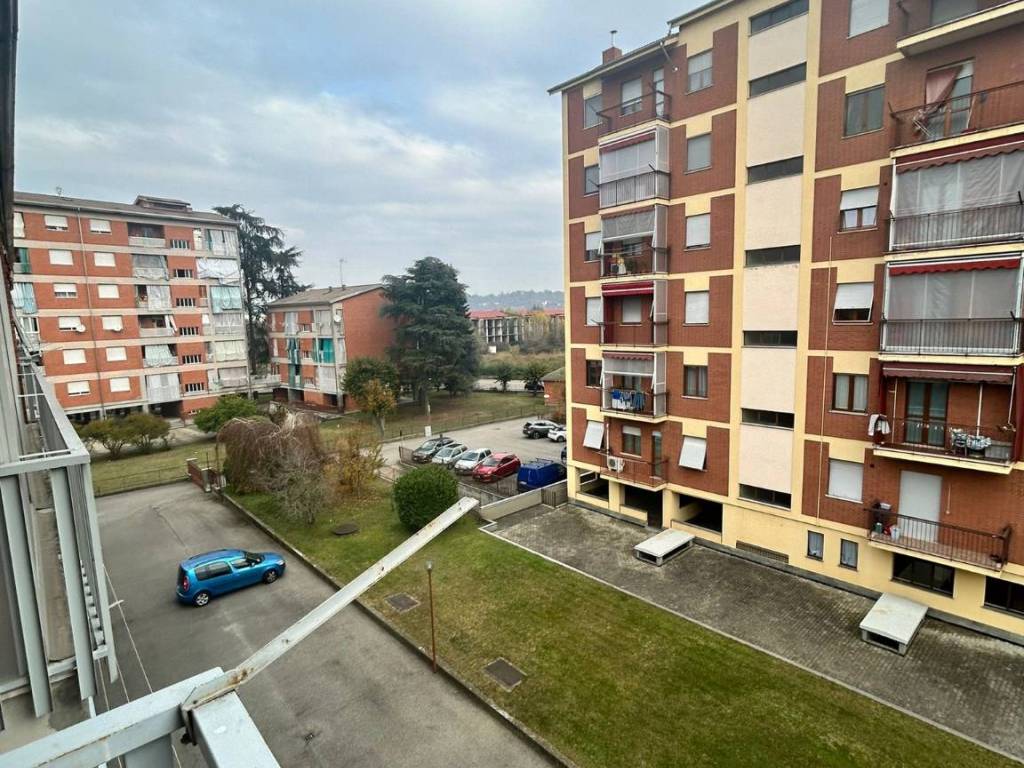 Appartamento a Asti in Via Giuseppe Ungaretti - Foto 2