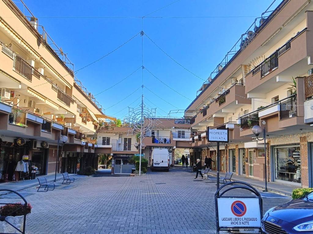 Appartamento a Cerveteri in Piazza Le Roselle - Foto 2