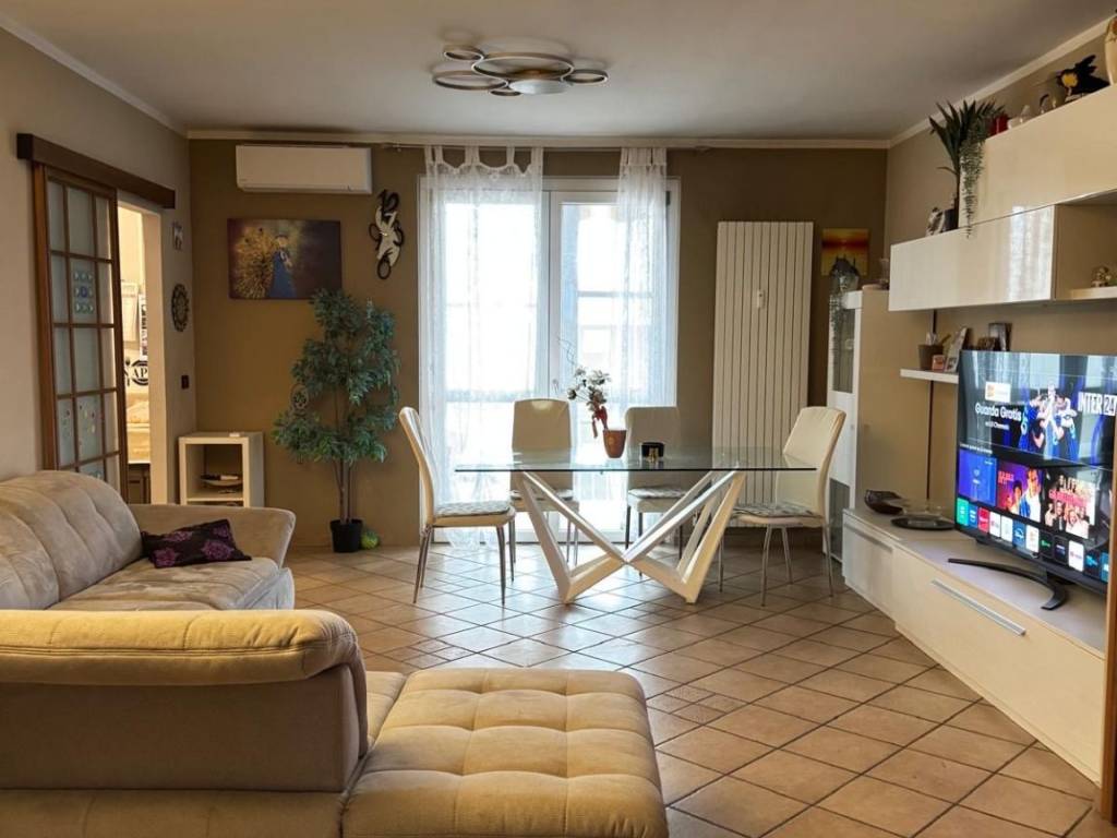 Appartamento a Settimo torinese in Via della Costituzione, 54 - Foto 2